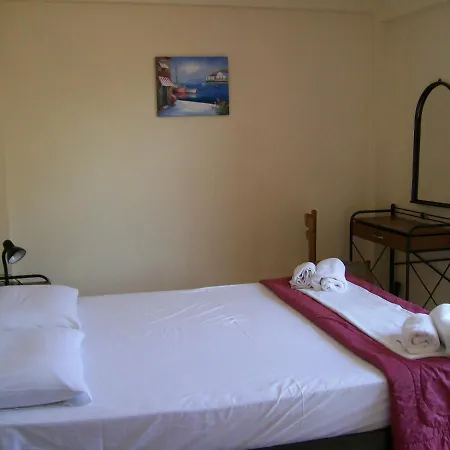 アパート Antigoni House