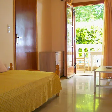 アパート Antigoni House ポロス