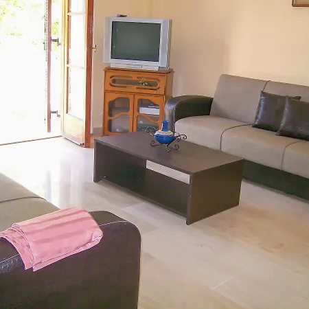 Antigoni House アパート