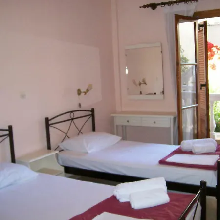 アパート Antigoni House