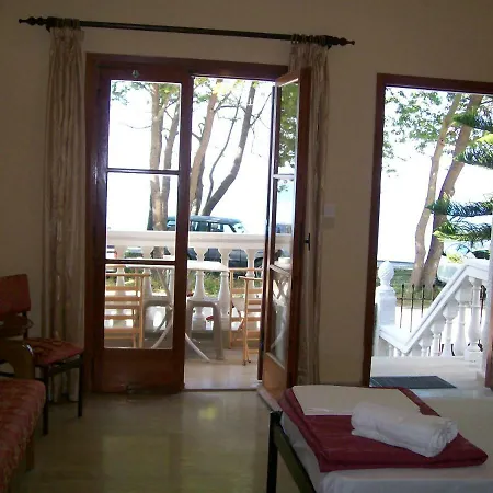 アパート Antigoni House